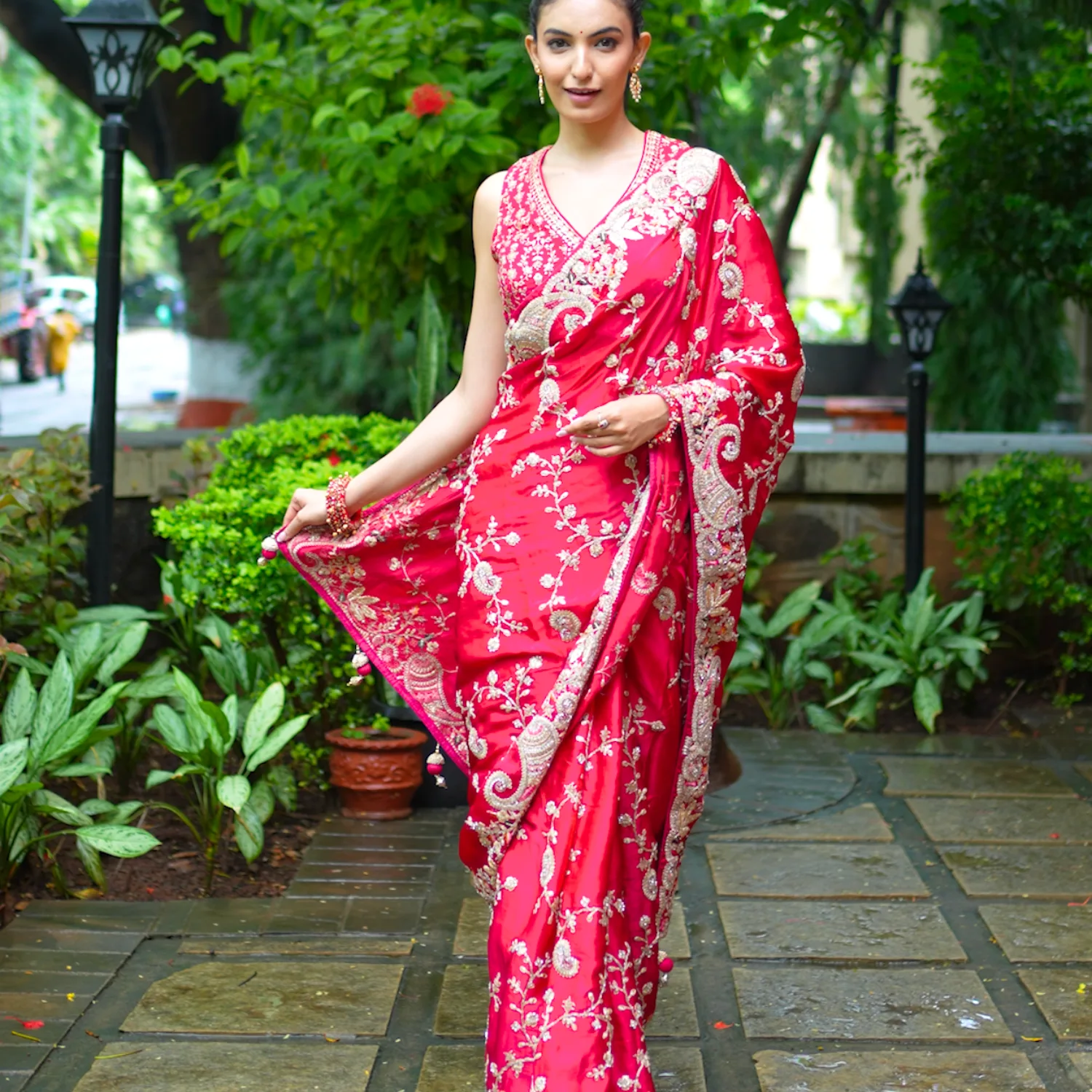 Bridal Wear Evolution: Tradition Meets Modern Glamour at Dulhan